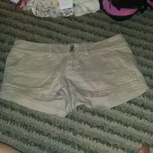 American eagle khaki shorts size 0